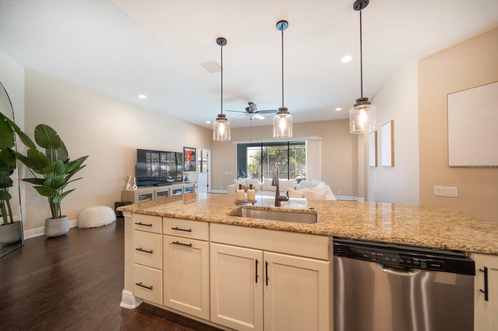 2202 HIGHWOOD CT, DUNEDIN, FL, 34698