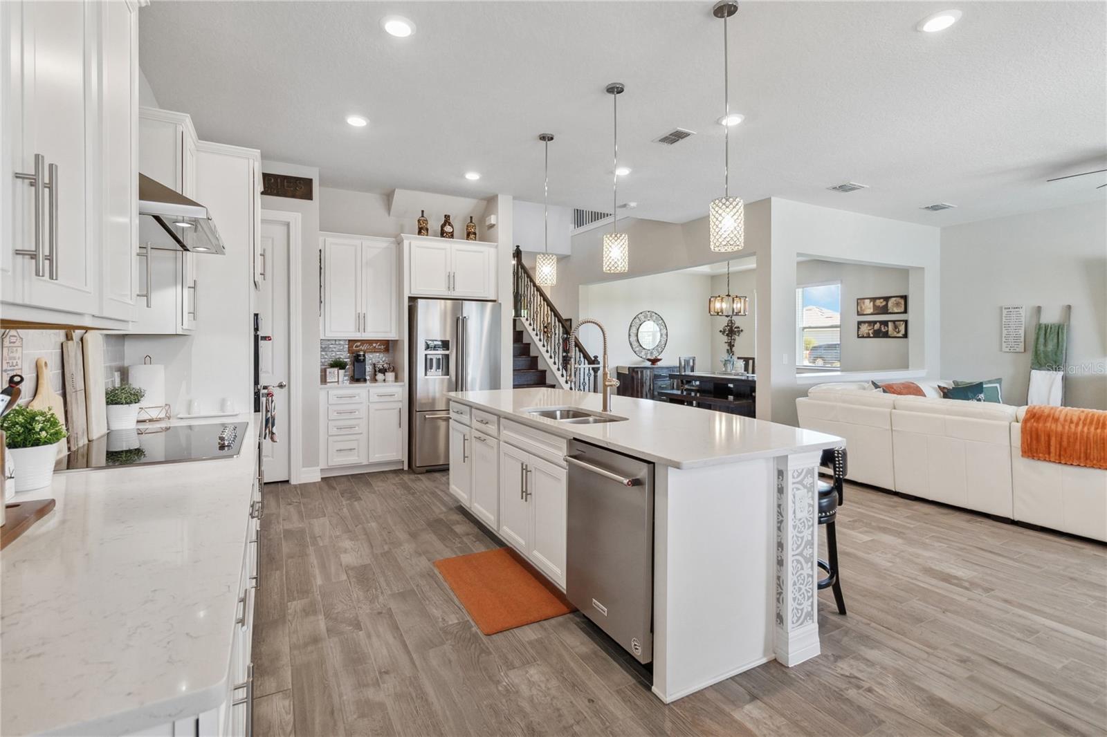 4690 MARINA ROW DR, ORLANDO, FL, 32820