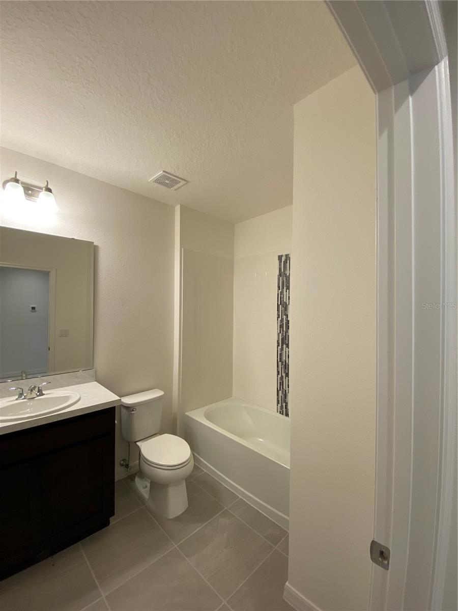 548 DARSHIRE AVE, EUSTIS, FL, 32736