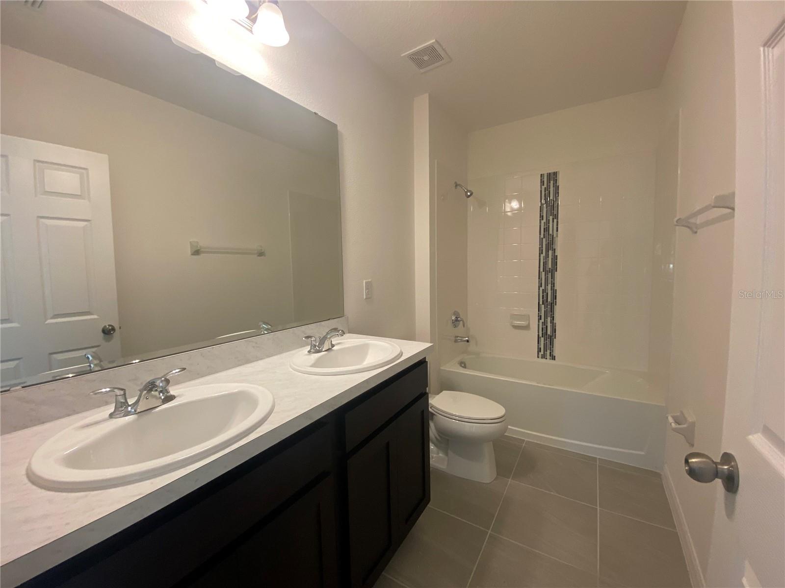 548 DARSHIRE AVE, EUSTIS, FL, 32736