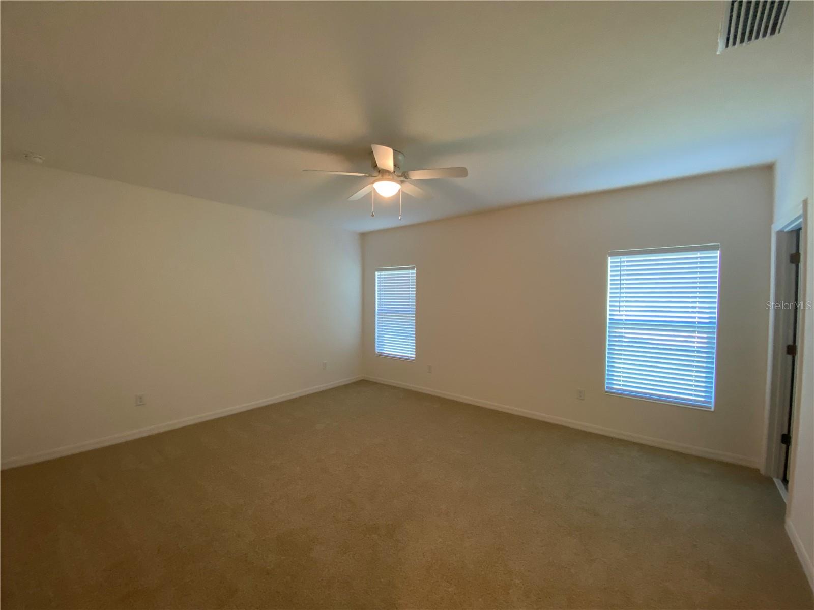 548 DARSHIRE AVE, EUSTIS, FL, 32736