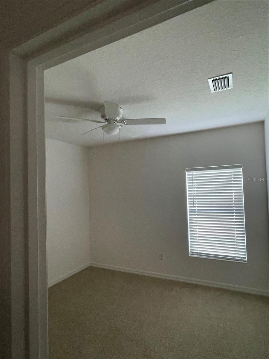 548 DARSHIRE AVE, EUSTIS, FL, 32736