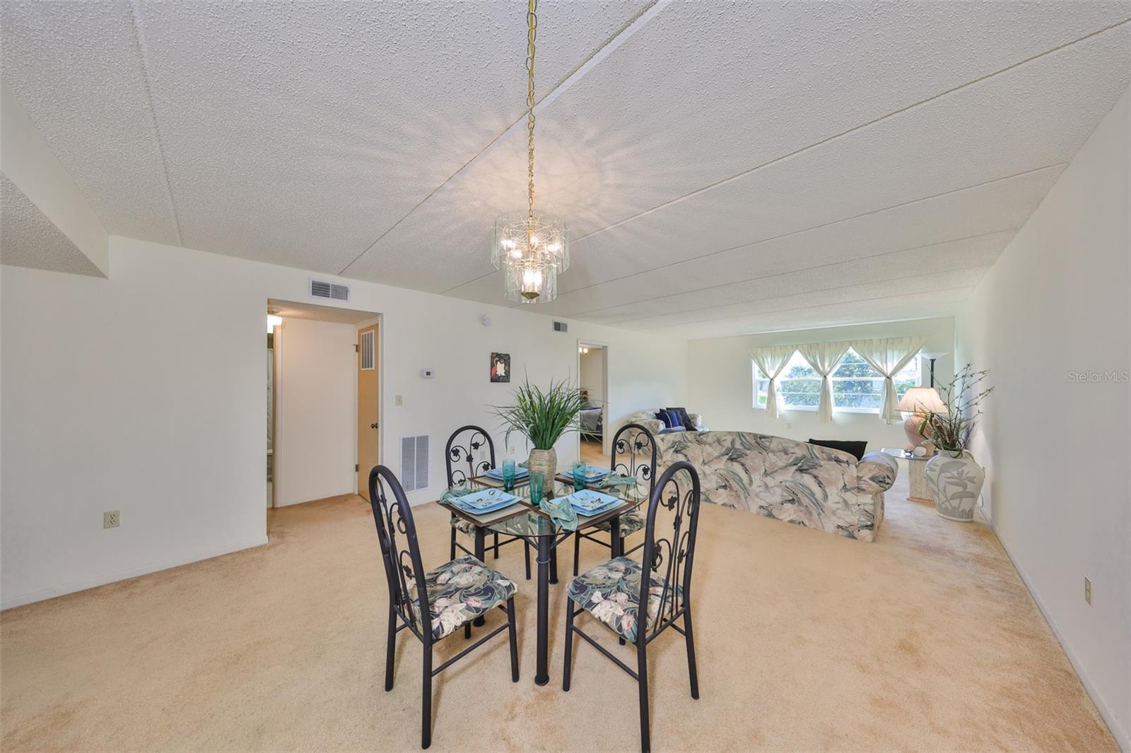 12300 PARK BLVD #202, SEMINOLE, FL, 33772