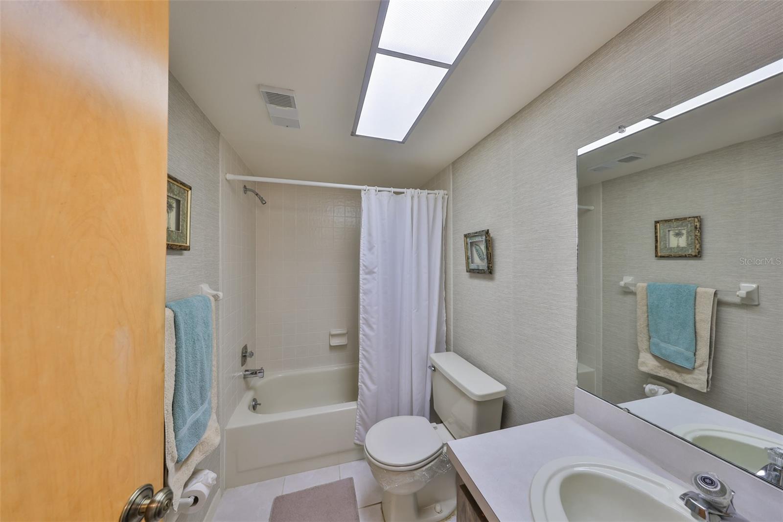 12300 PARK BLVD #202, SEMINOLE, FL, 33772