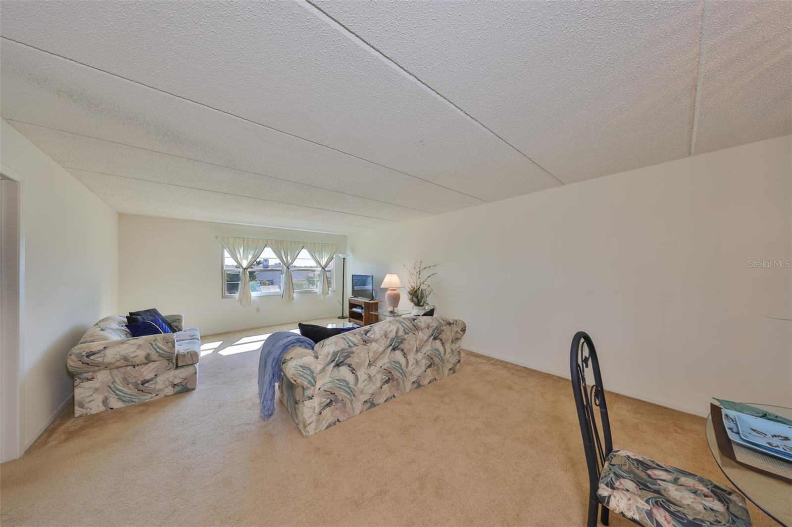 12300 PARK BLVD #202, SEMINOLE, FL, 33772