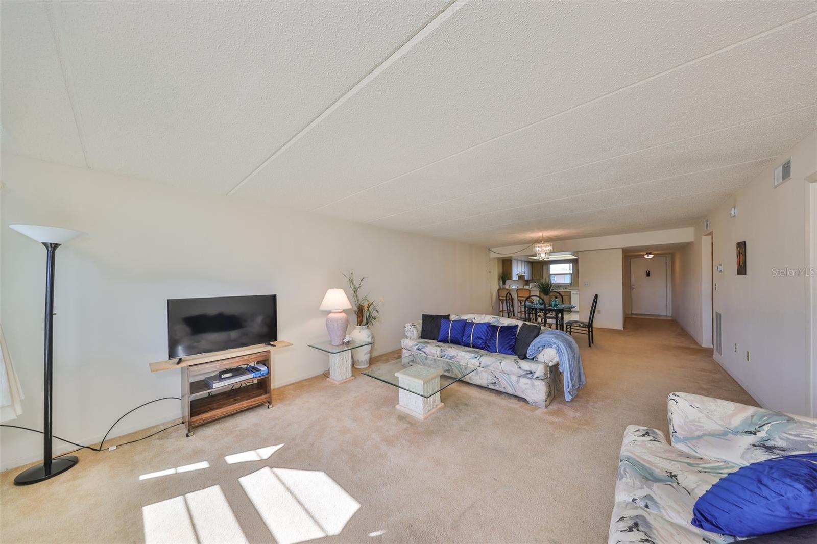 12300 PARK BLVD #202, SEMINOLE, FL, 33772