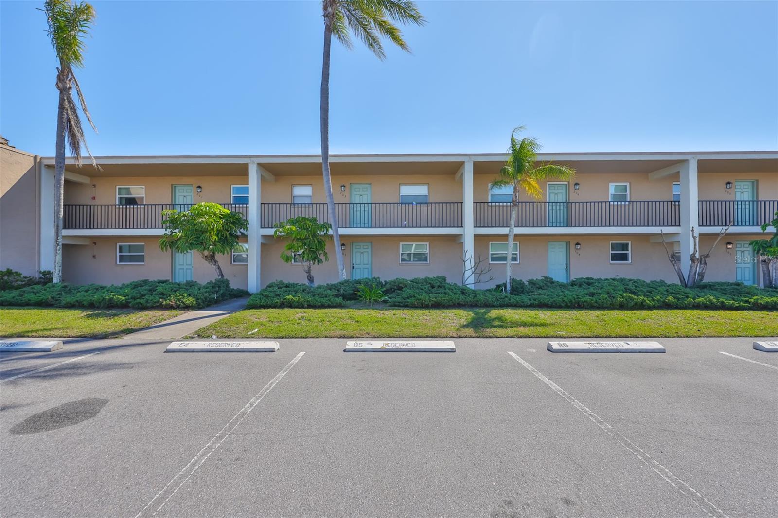 12300 PARK BLVD #202, SEMINOLE, FL, 33772