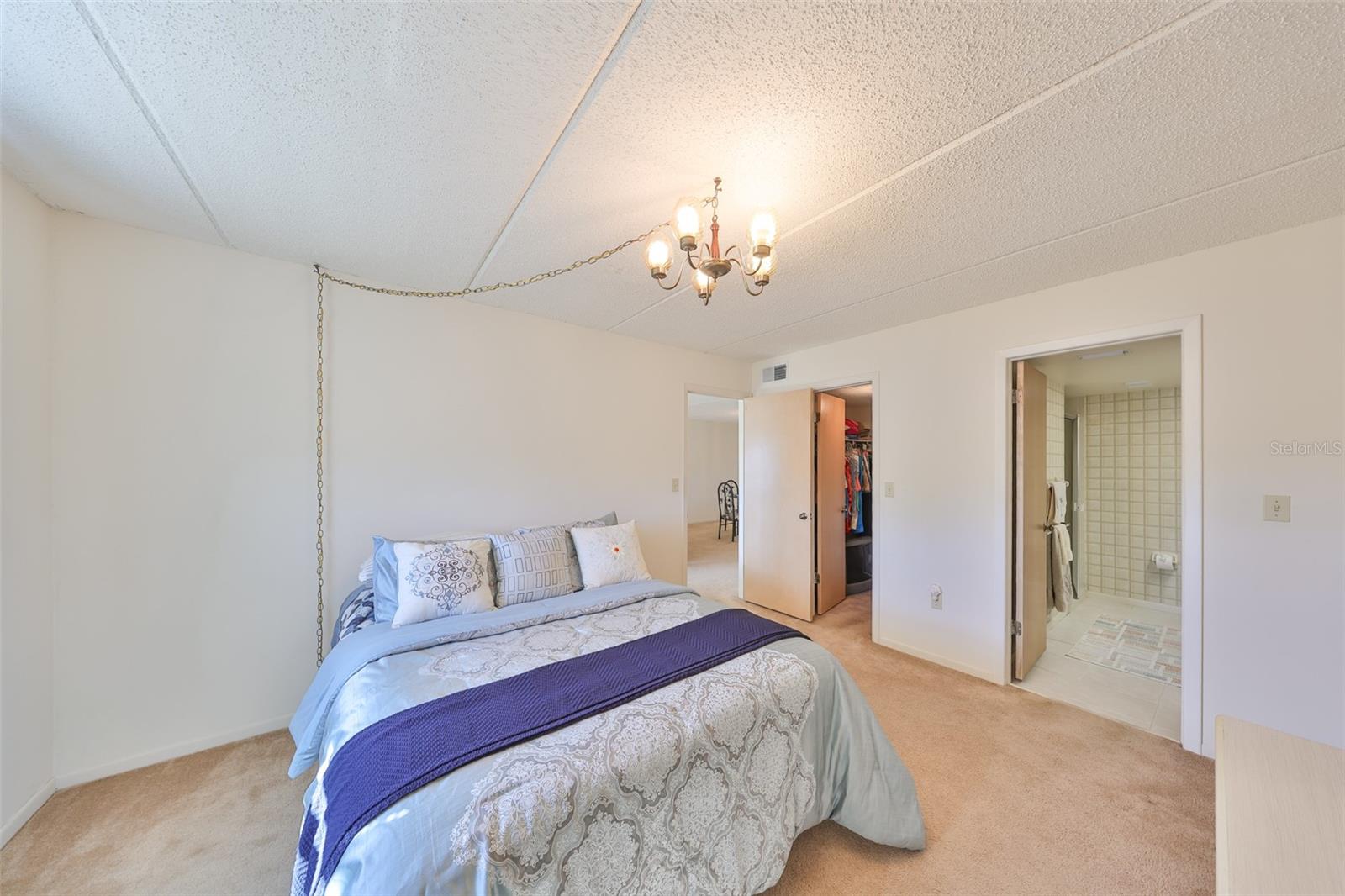 12300 PARK BLVD #202, SEMINOLE, FL, 33772