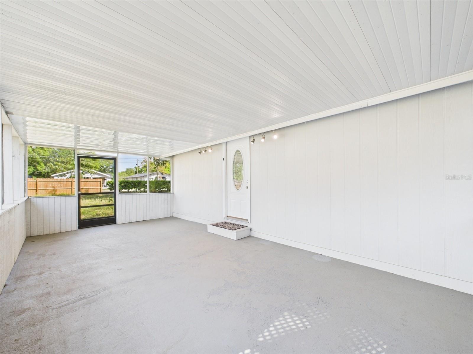 348 GORDON AVE, LAKE WALES, FL, 33859