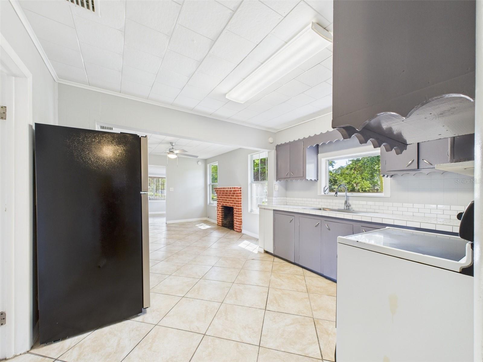 348 GORDON AVE, LAKE WALES, FL, 33859