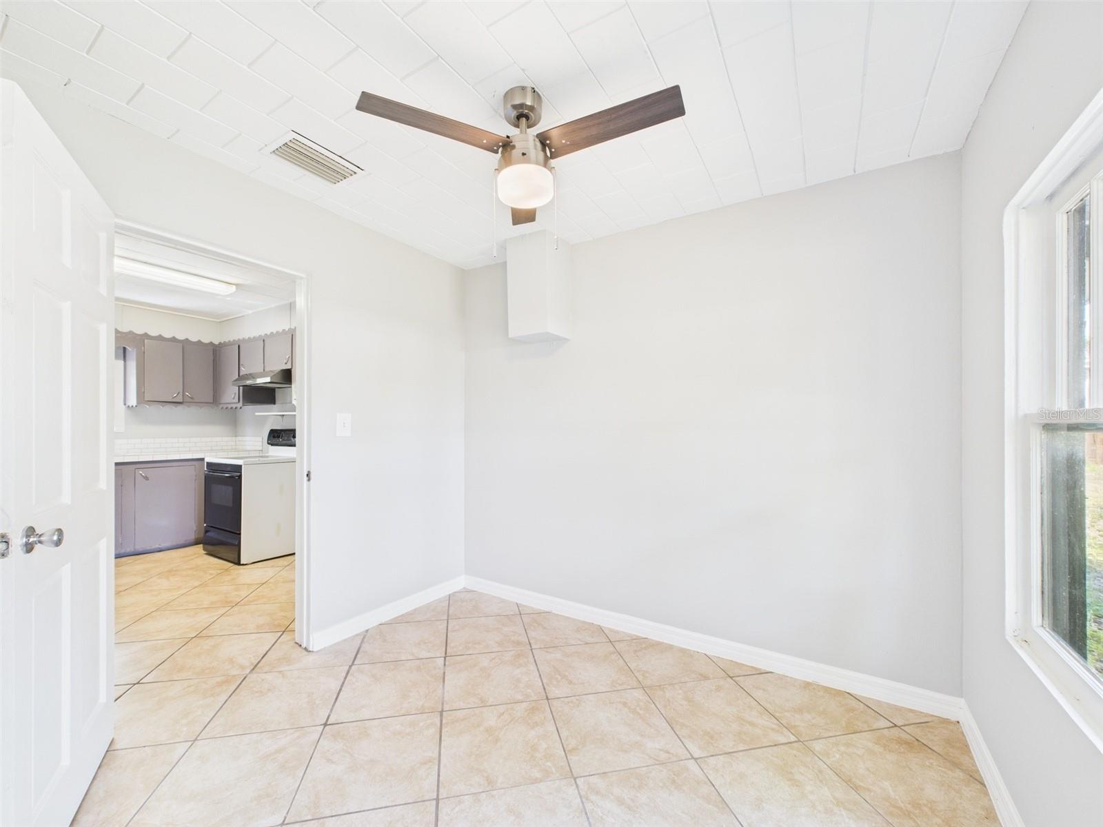 348 GORDON AVE, LAKE WALES, FL, 33859