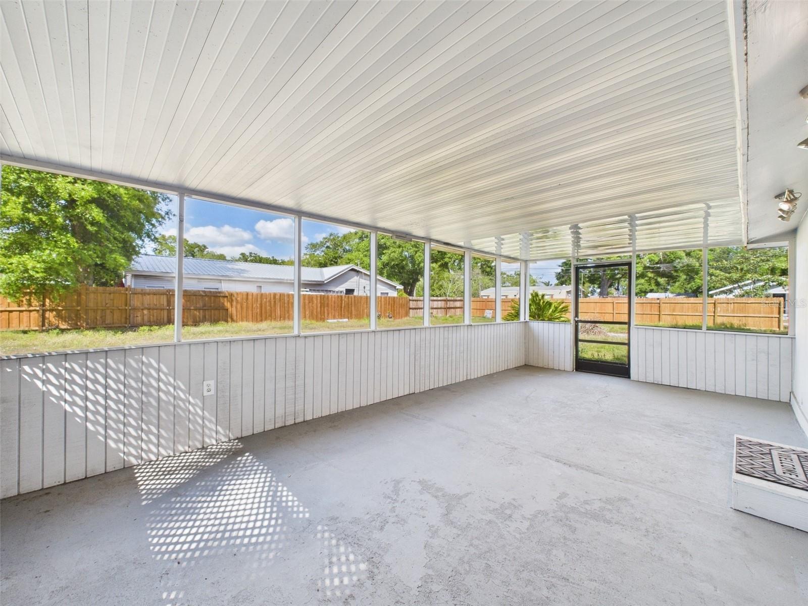 348 GORDON AVE, LAKE WALES, FL, 33859