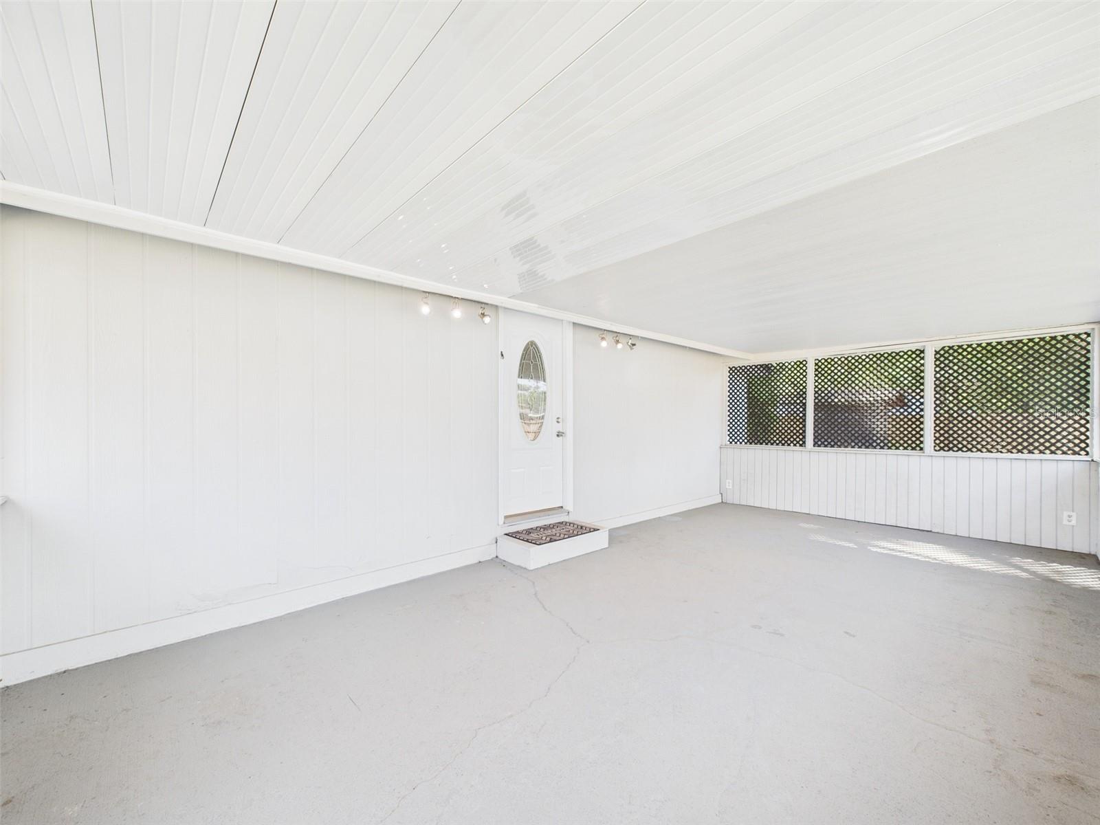 348 GORDON AVE, LAKE WALES, FL, 33859