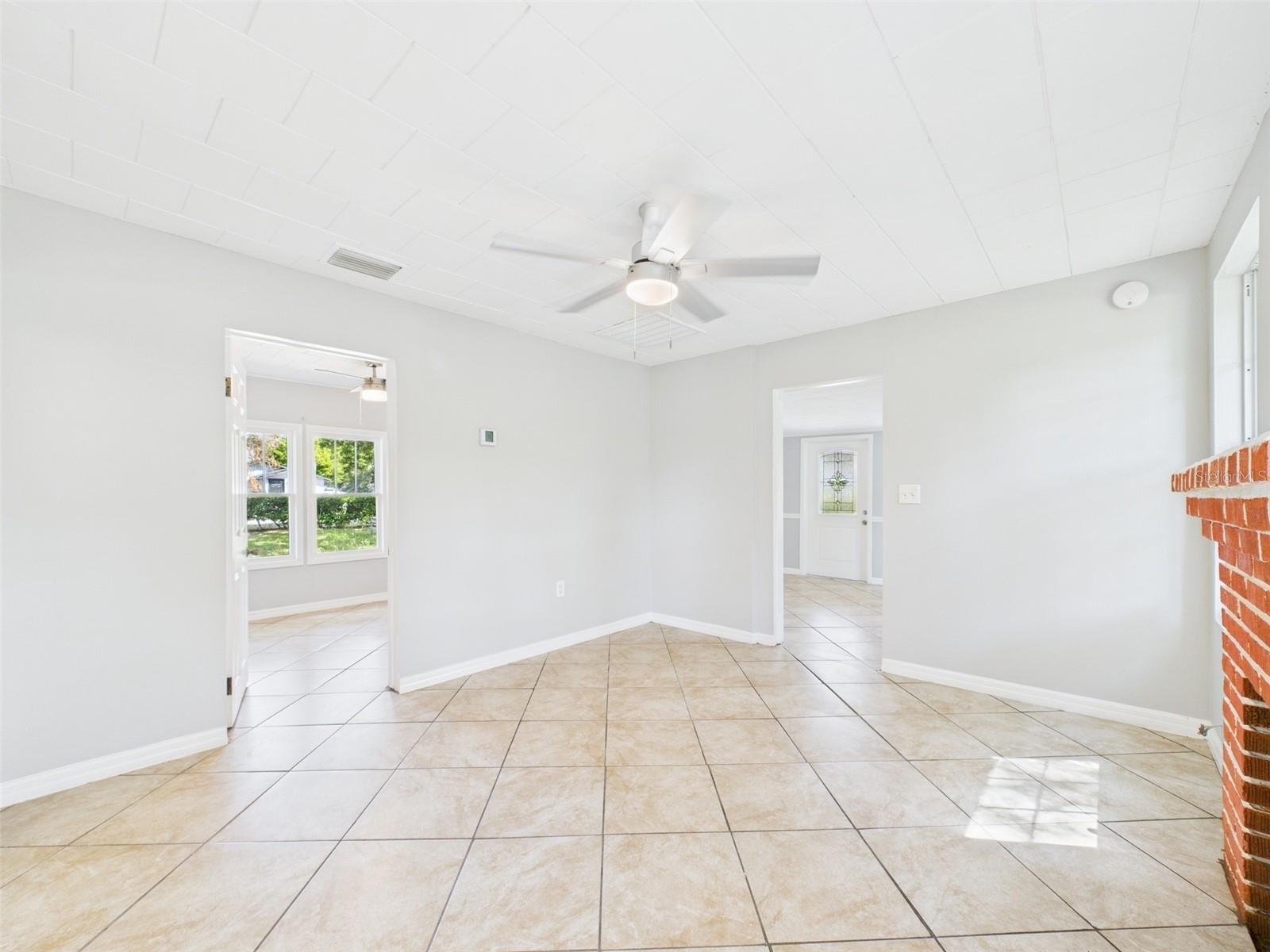 348 GORDON AVE, LAKE WALES, FL, 33859