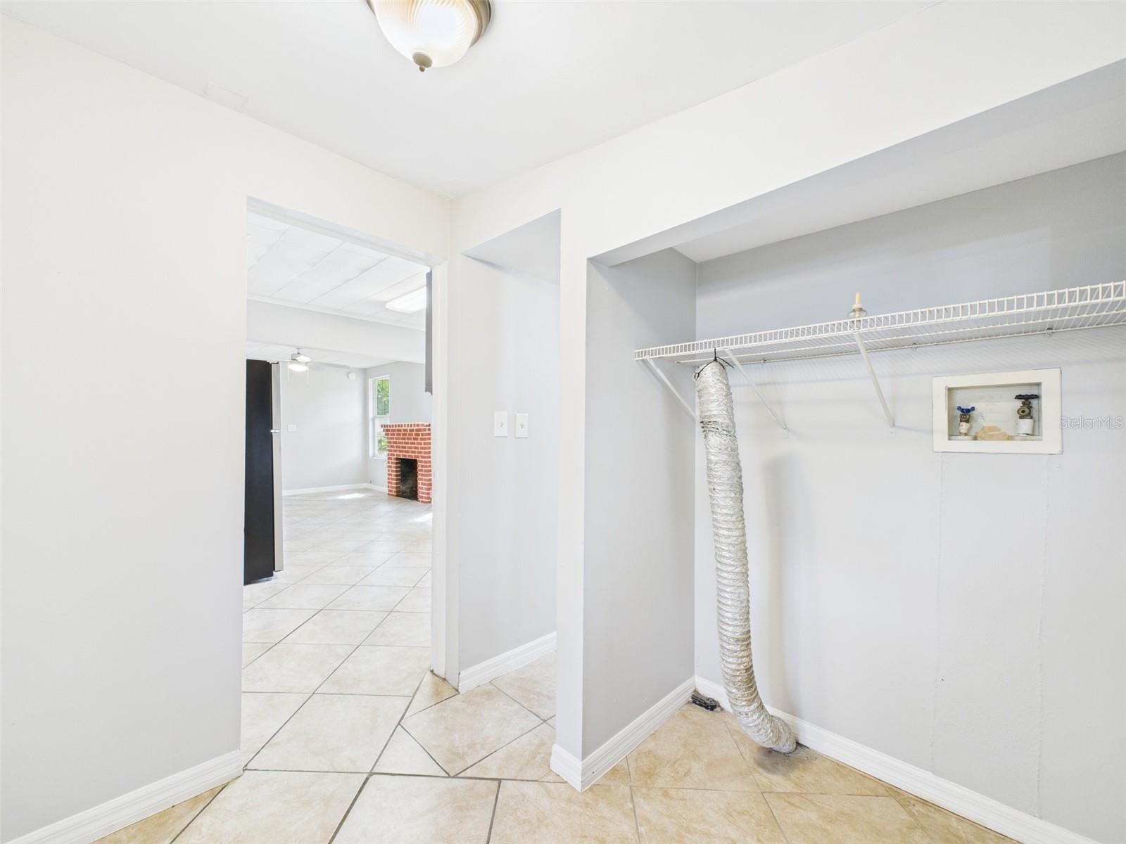 348 GORDON AVE, LAKE WALES, FL, 33859