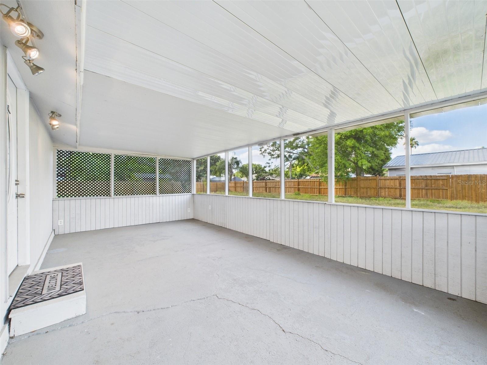 348 GORDON AVE, LAKE WALES, FL, 33859