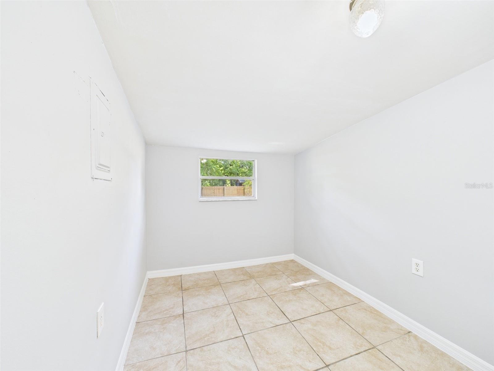 348 GORDON AVE, LAKE WALES, FL, 33859