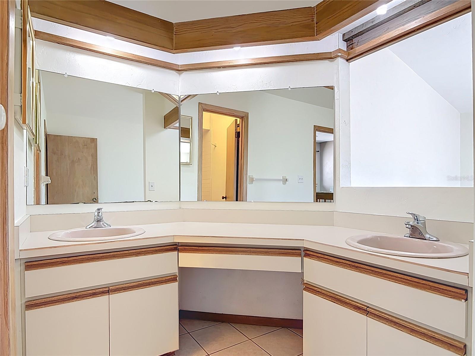 509 LAKE BRIDGE DR, ORMOND BEACH, FL, 32174