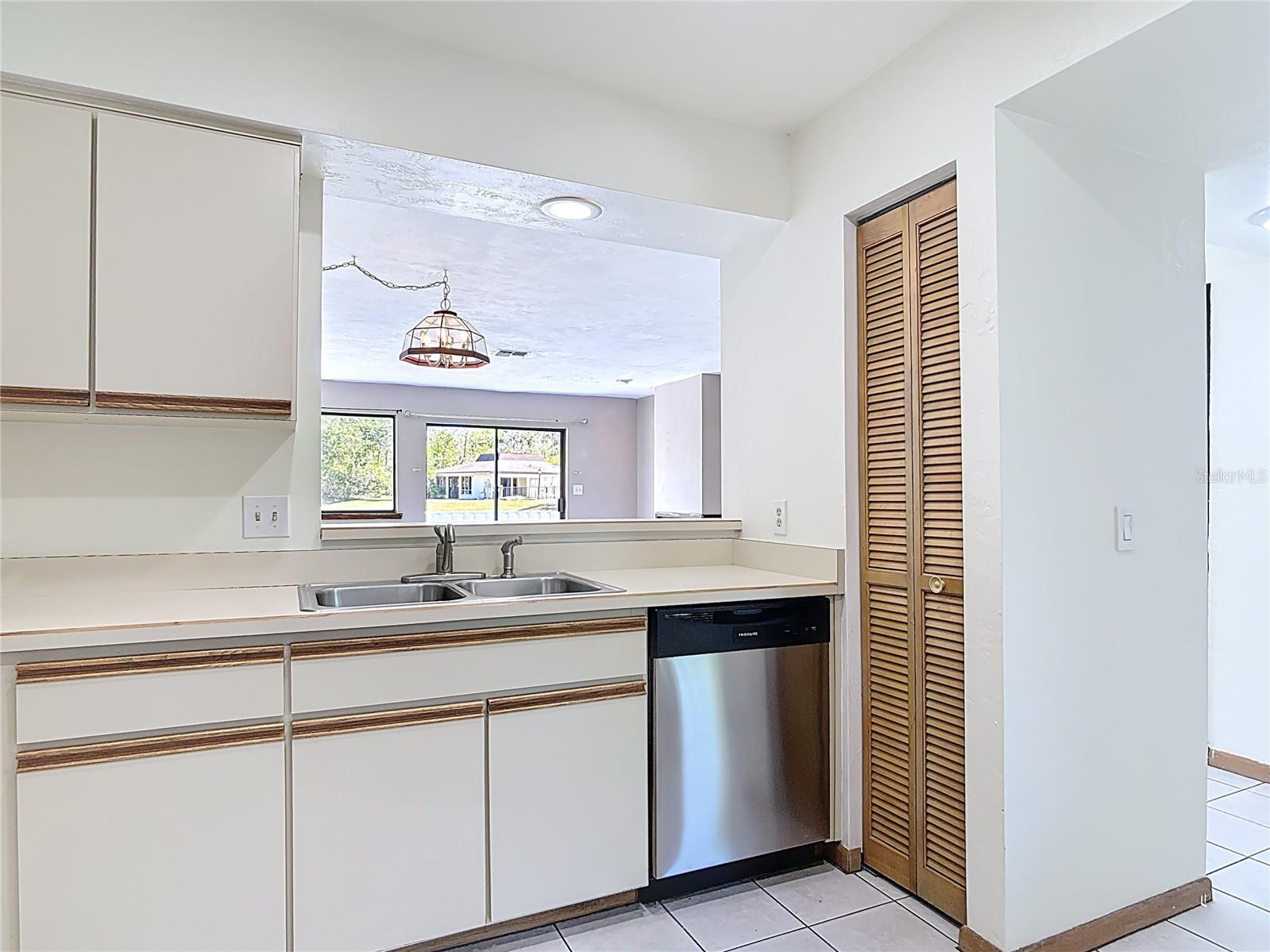 509 LAKE BRIDGE DR, ORMOND BEACH, FL, 32174