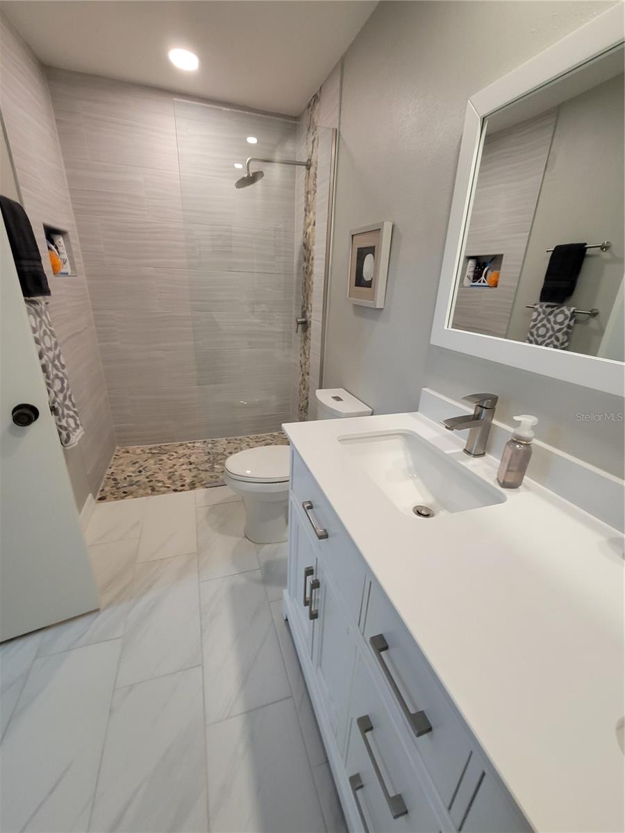 7520 4TH AVE W #1, BRADENTON, FL, 34209