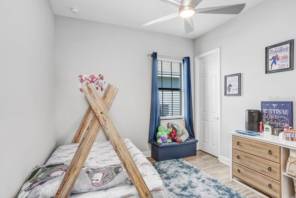 7008 MAINLAND AVE, APOLLO BEACH, FL, 33572