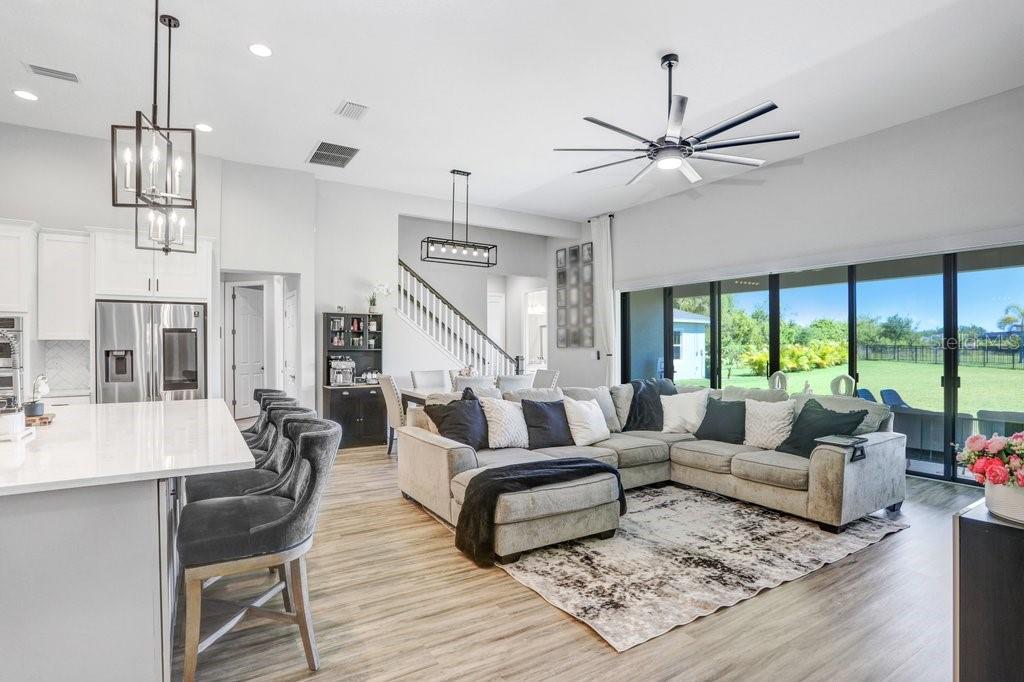 7008 MAINLAND AVE, APOLLO BEACH, FL, 33572