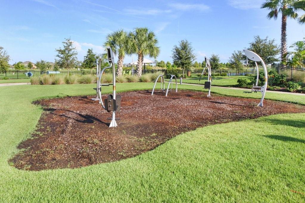 7008 MAINLAND AVE, APOLLO BEACH, FL, 33572