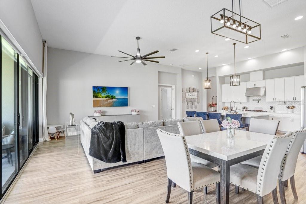 7008 MAINLAND AVE, APOLLO BEACH, FL, 33572