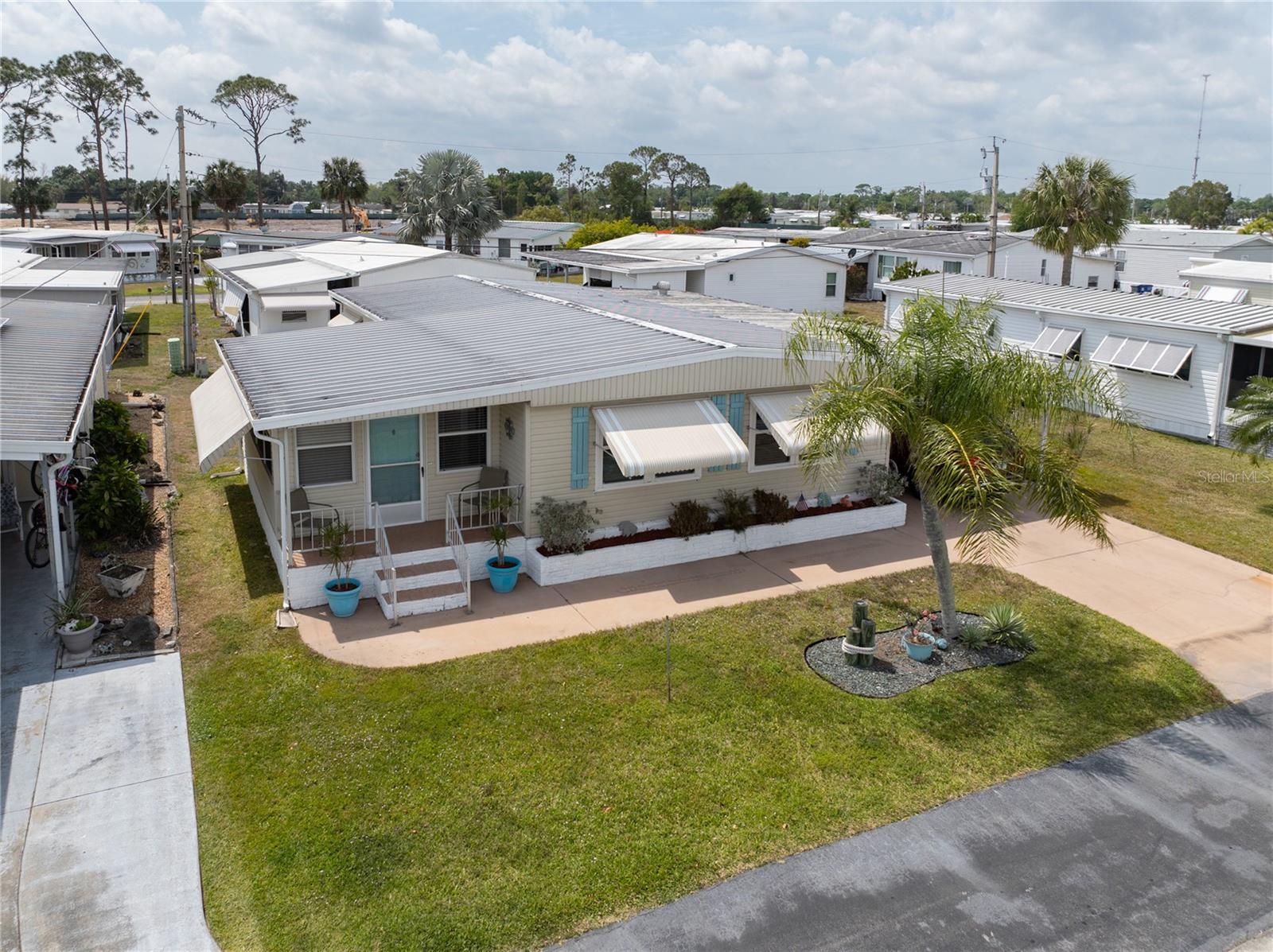 202 HARVEST LN, NORTH FORT MYERS, FL, 33917