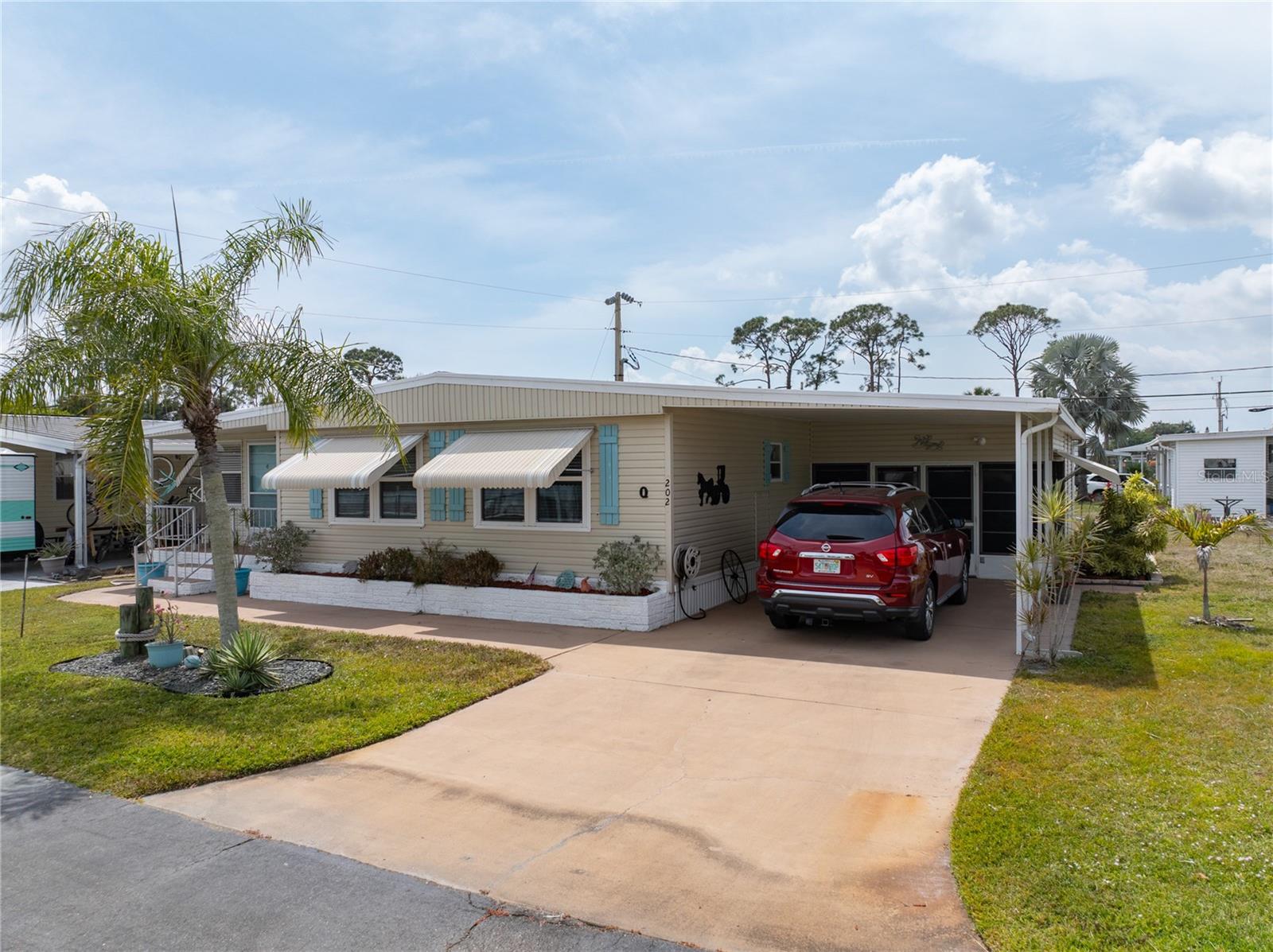 202 HARVEST LN, NORTH FORT MYERS, FL, 33917