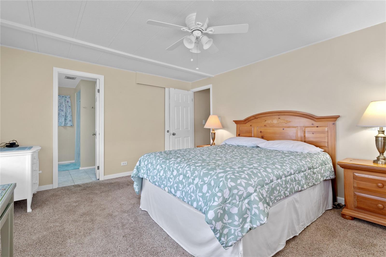 202 HARVEST LN, NORTH FORT MYERS, FL, 33917