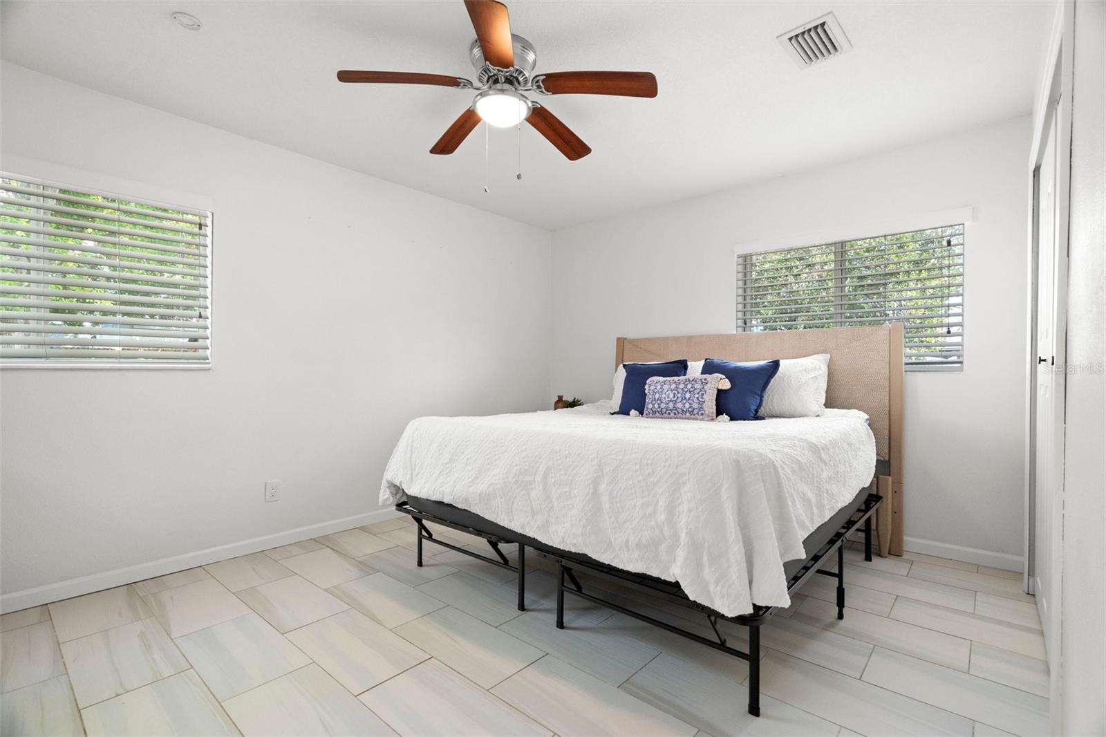 347 PATICA RD NE, ST PETERSBURG, FL, 33702