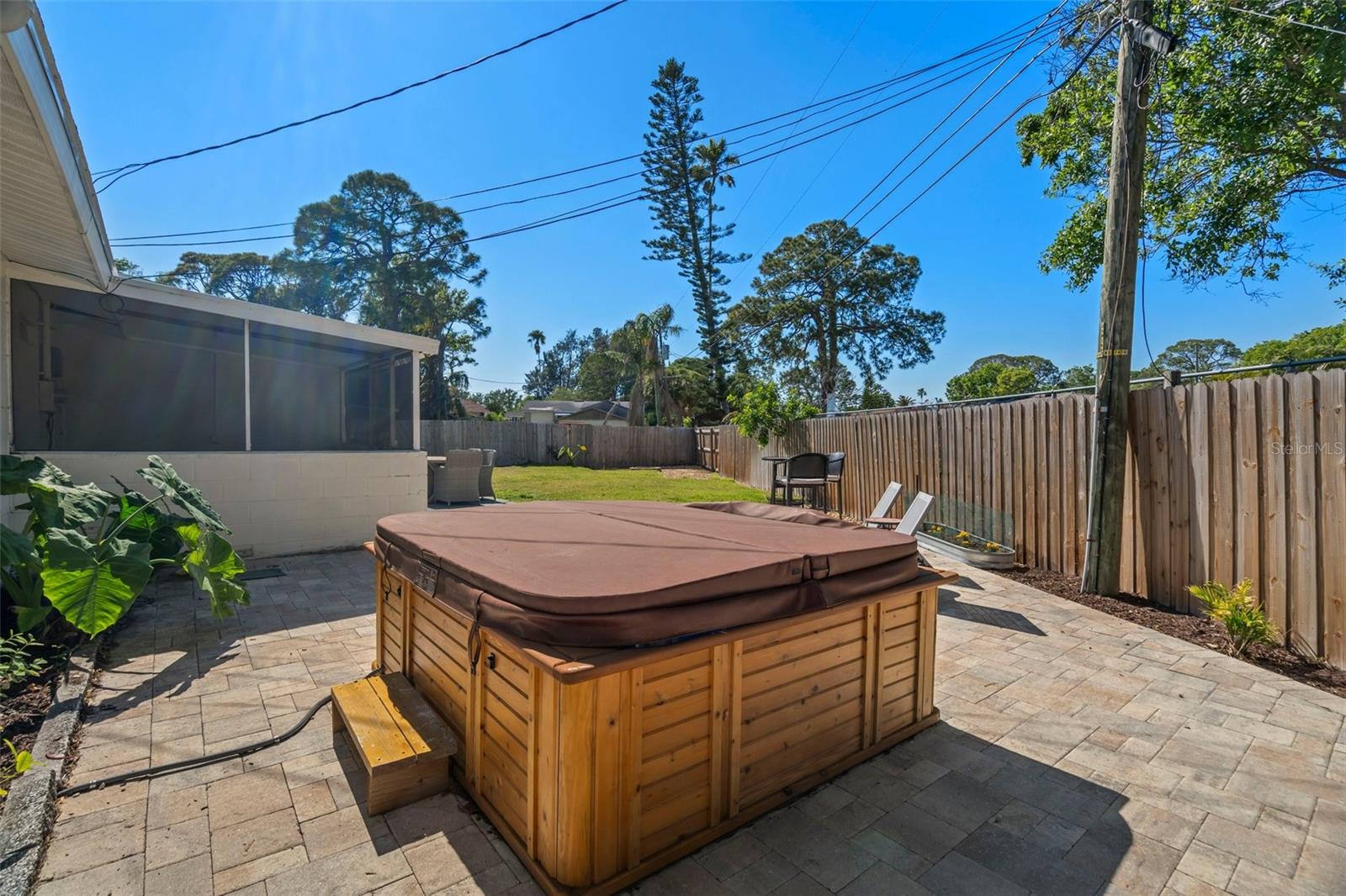 347 PATICA RD NE, ST PETERSBURG, FL, 33702