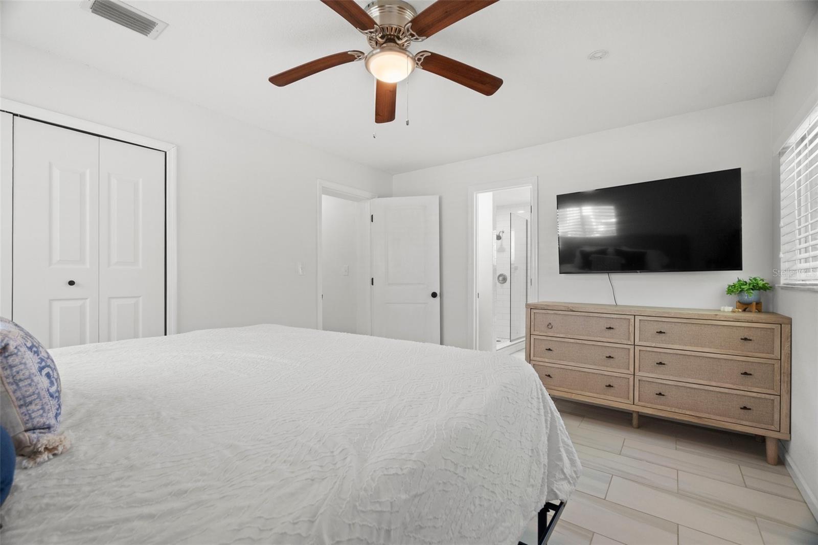 347 PATICA RD NE, ST PETERSBURG, FL, 33702