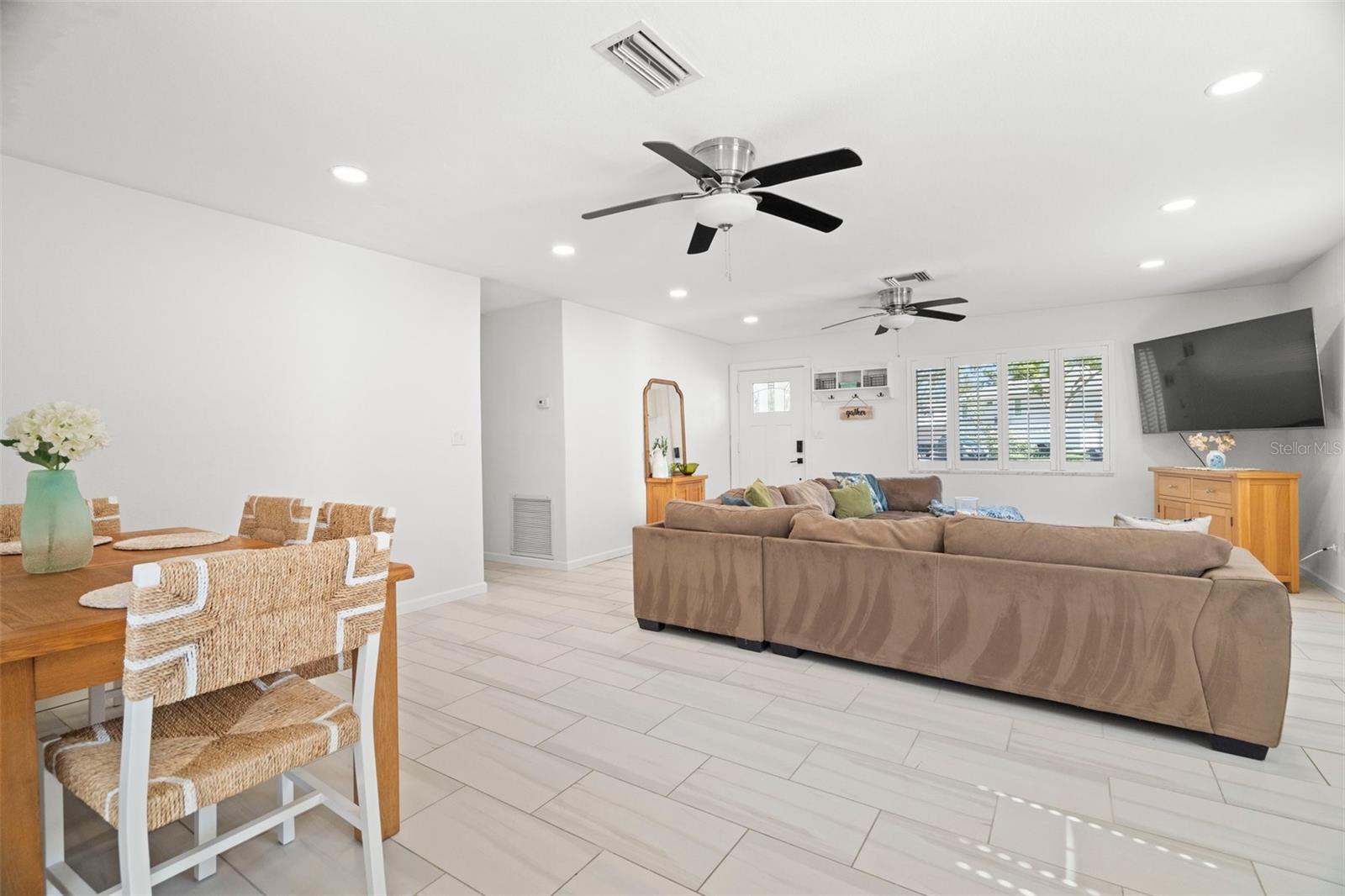 347 PATICA RD NE, ST PETERSBURG, FL, 33702