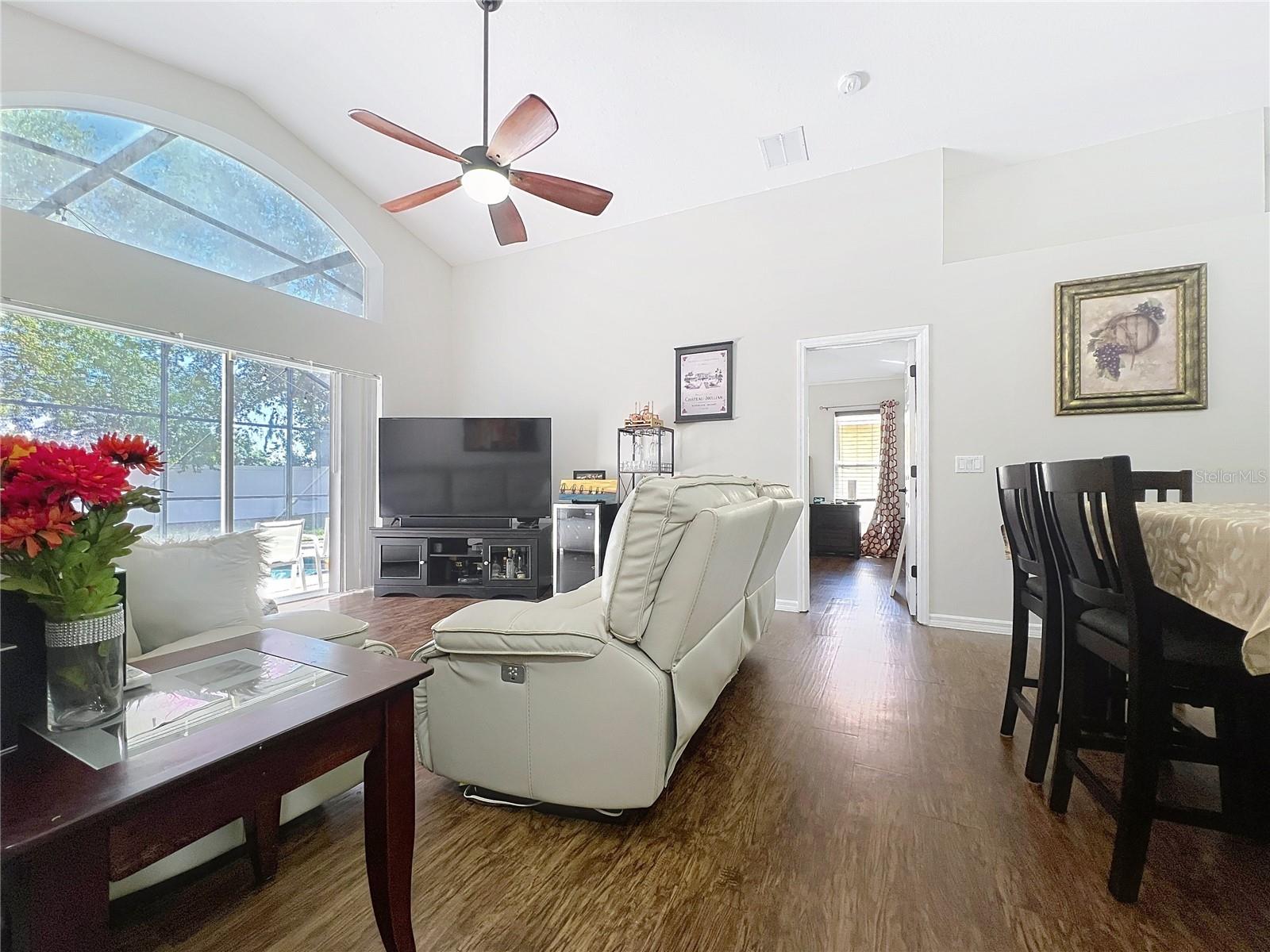 1102 SOLANA CIR, DAVENPORT, FL, 33897