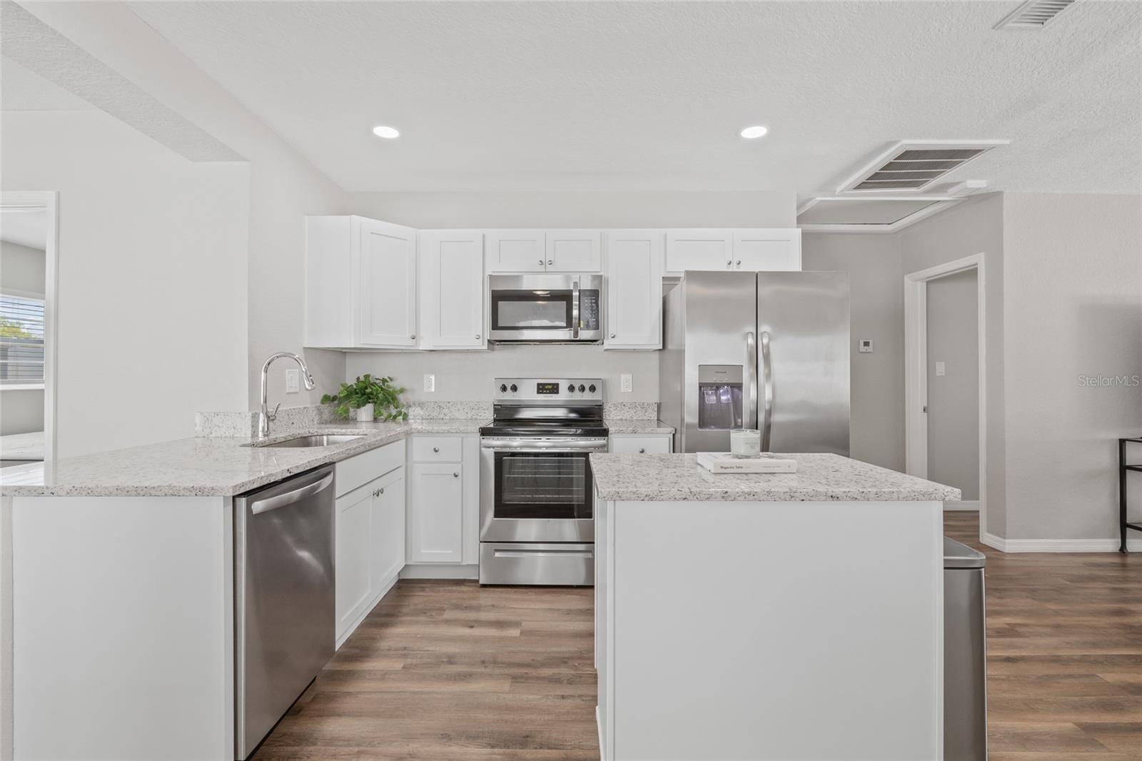 3222 W DOUGLAS ST, TAMPA, FL, 33607