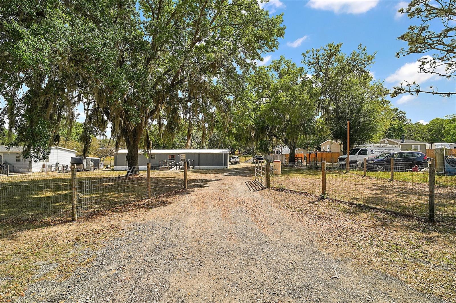 13716 KANSAS AVE, ASTATULA, FL, 34705