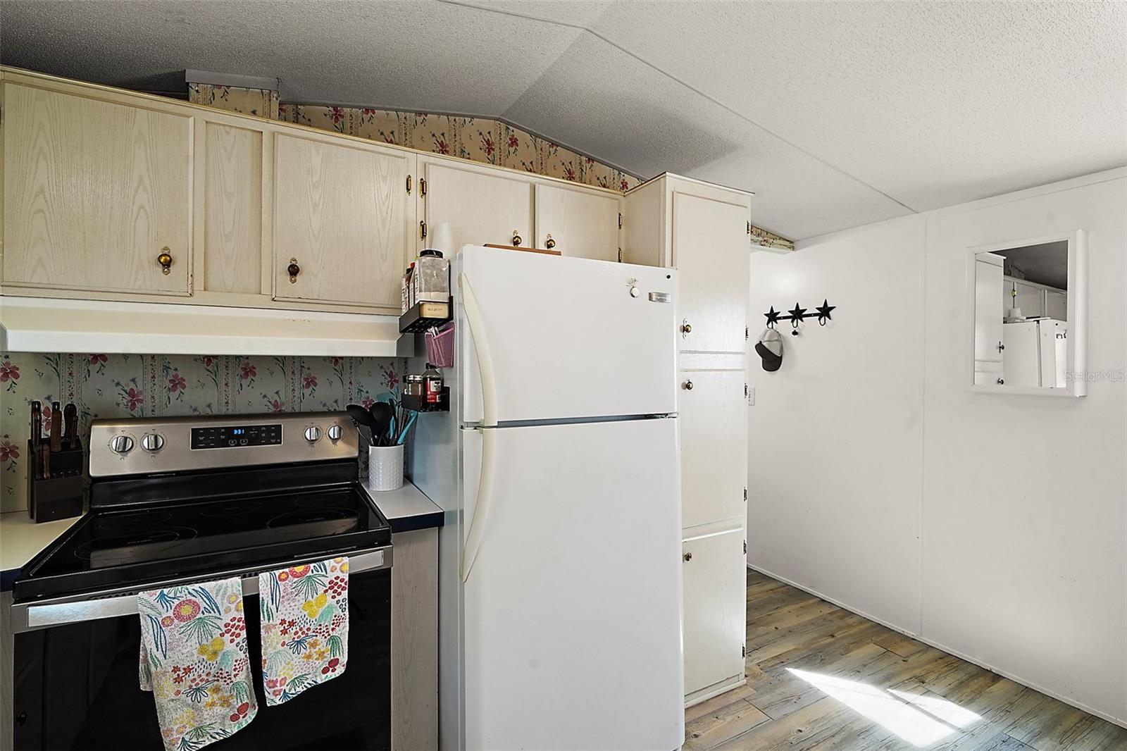 13716 KANSAS AVE, ASTATULA, FL, 34705