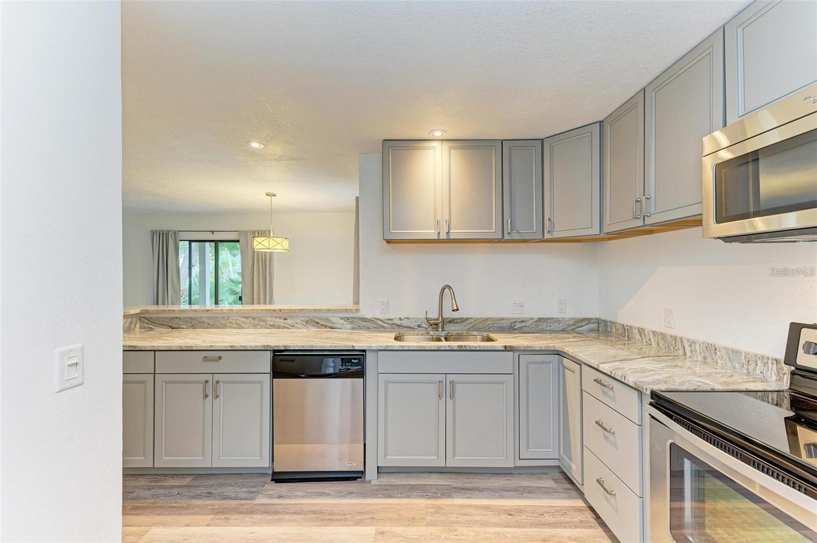 2224 BAHIA VISTA ST #E1, SARASOTA, FL, 34239