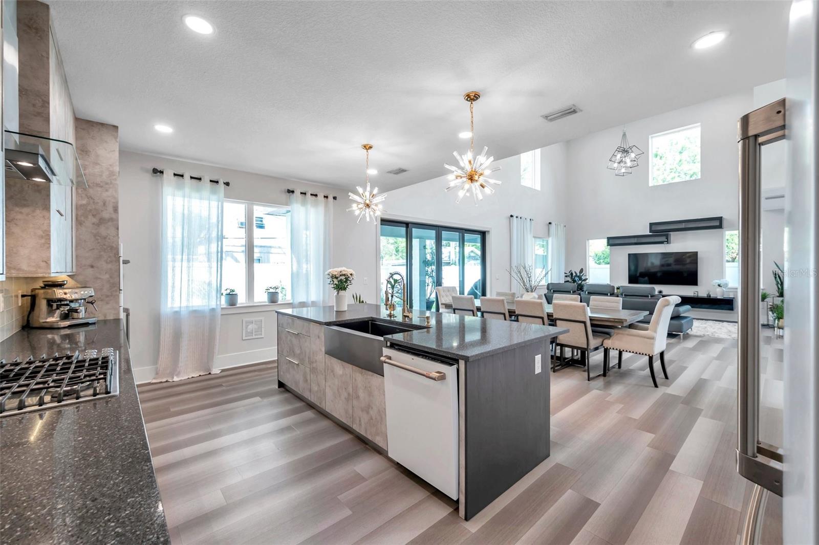 2140 CATALINA DR, CLEARWATER, FL, 33764