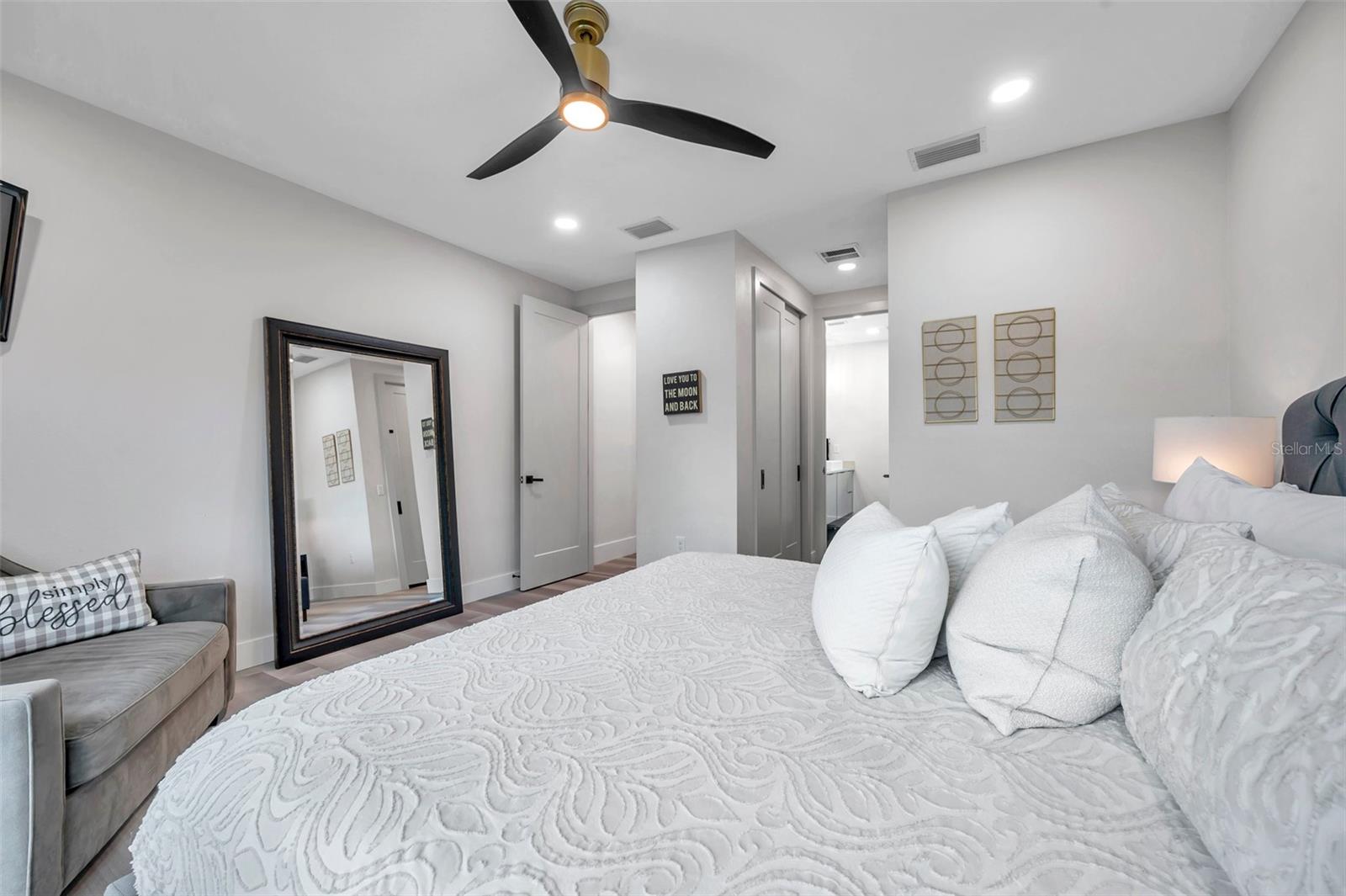 2140 CATALINA DR, CLEARWATER, FL, 33764