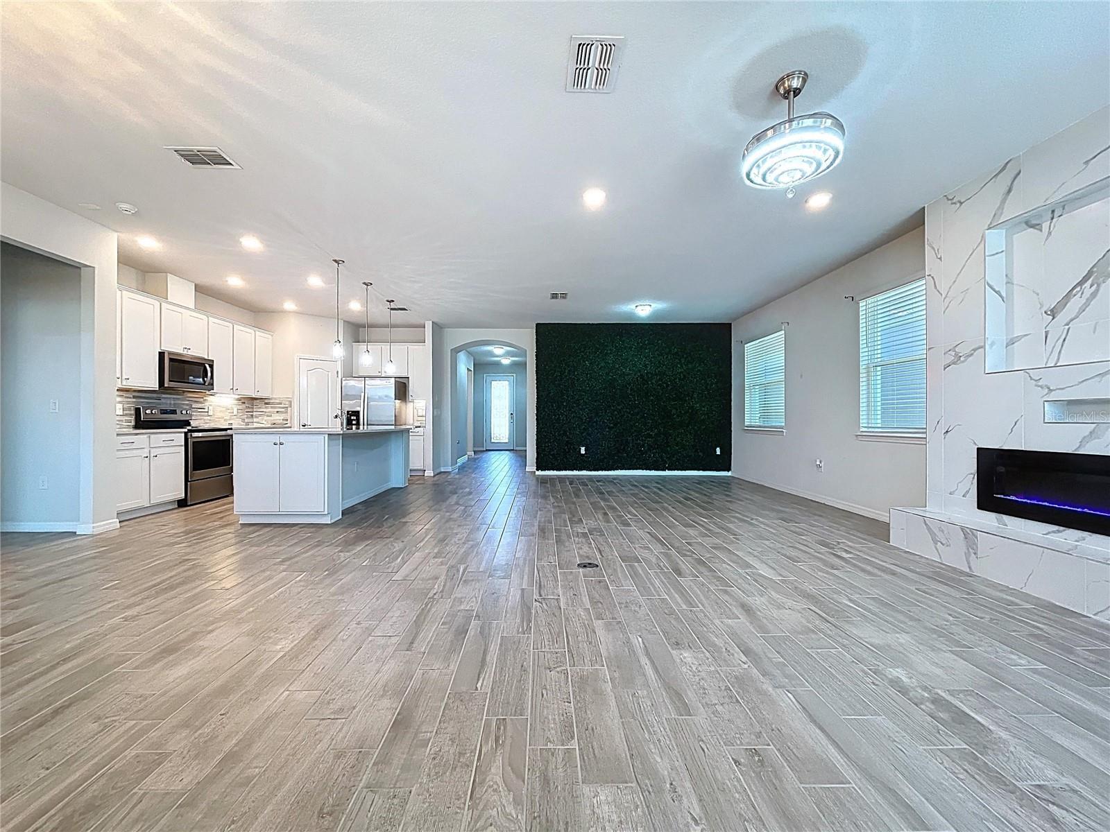 9684 IBIS GROVE BLVD, WESLEY CHAPEL, FL, 33545
