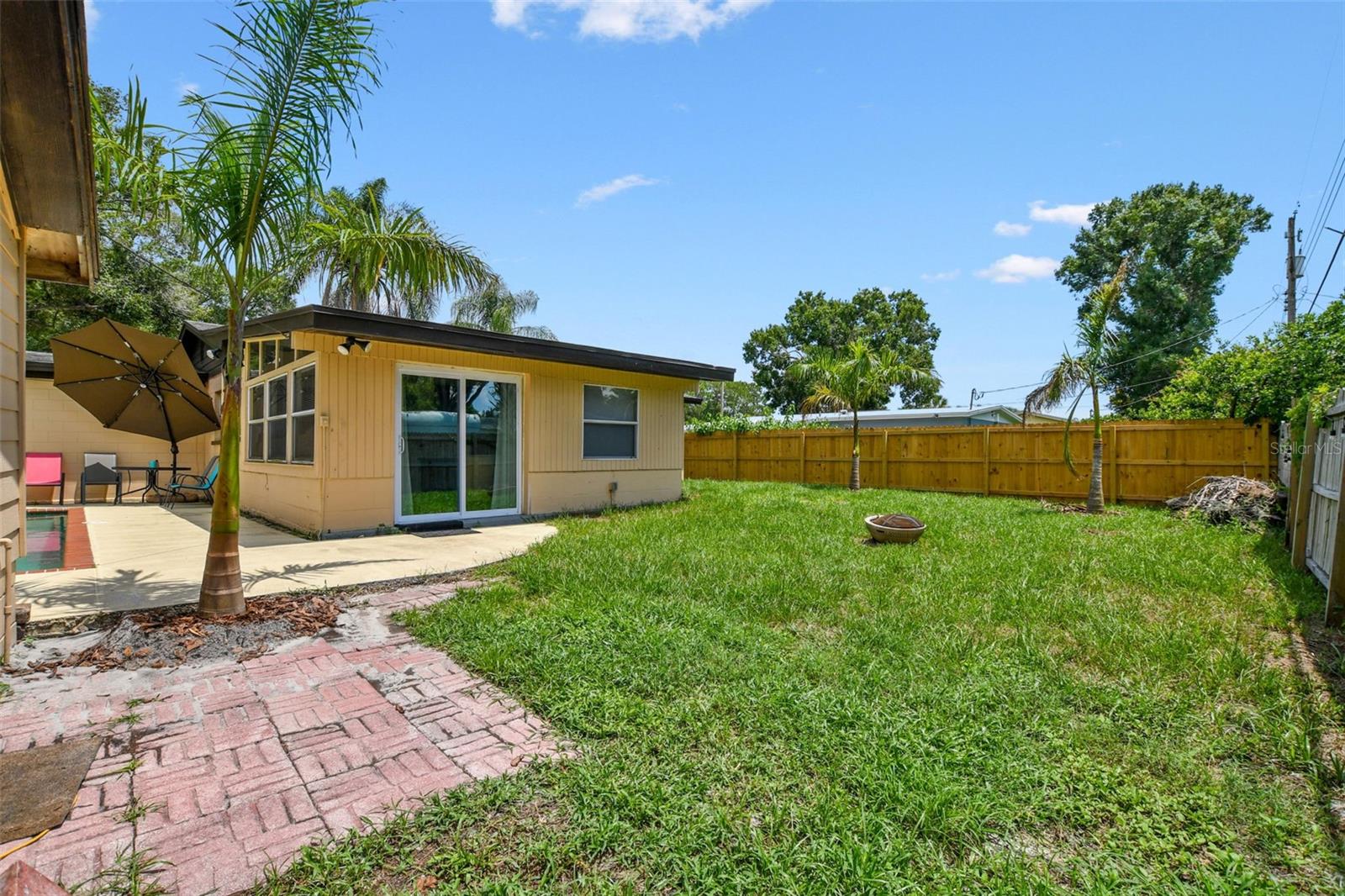 4818 HOLIDAY DR, TAMPA, FL, 33615
