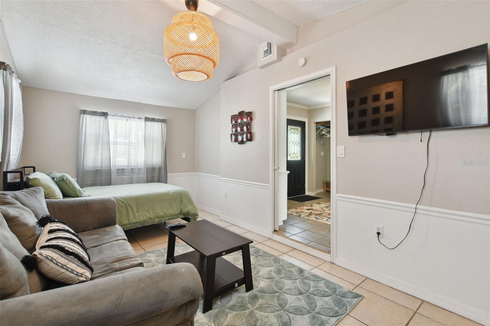 4818 HOLIDAY DR, TAMPA, FL, 33615
