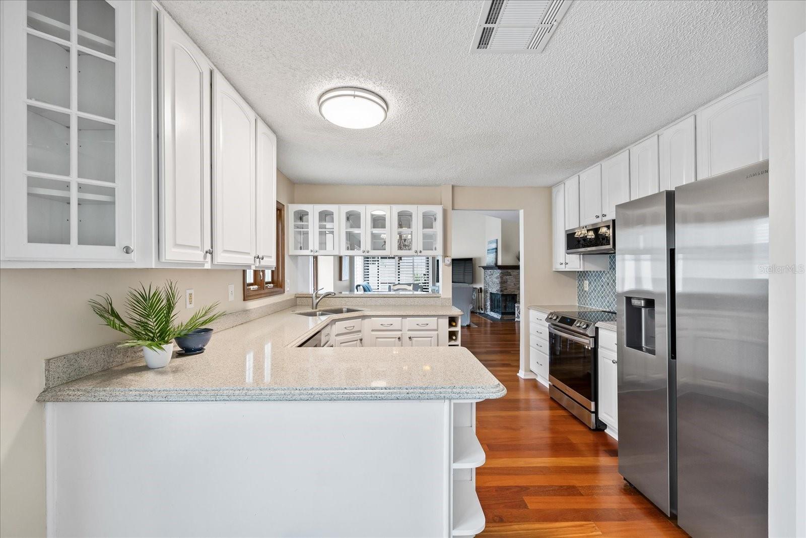 400 WESTBOROUGH LN, SAFETY HARBOR, FL, 34695