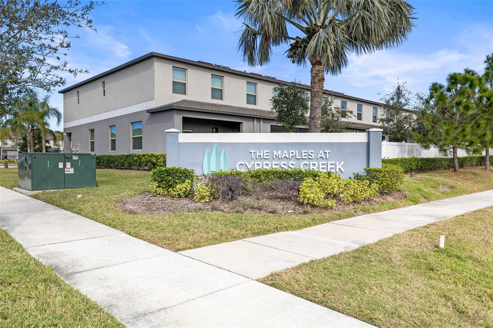 9642 PEMBROOKE PINES DR, SUN CITY CENTER, FL, 33573