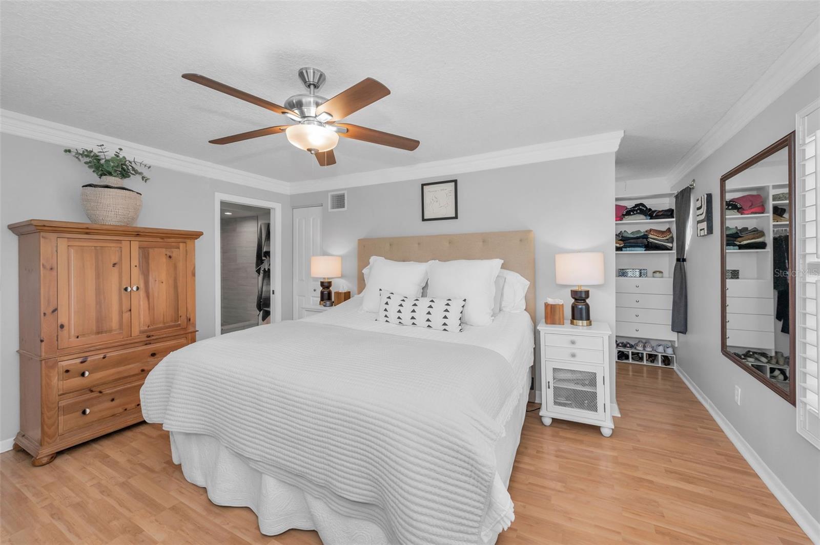 610 SHORE DR E, OLDSMAR, FL, 34677
