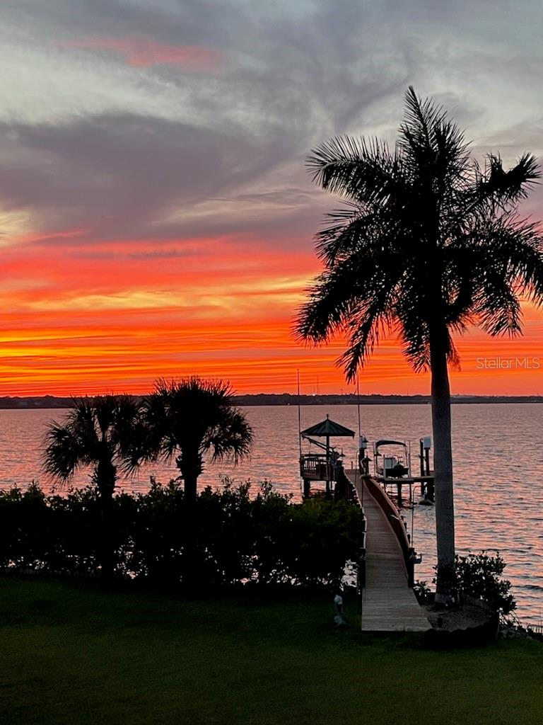 610 SHORE DR E, OLDSMAR, FL, 34677