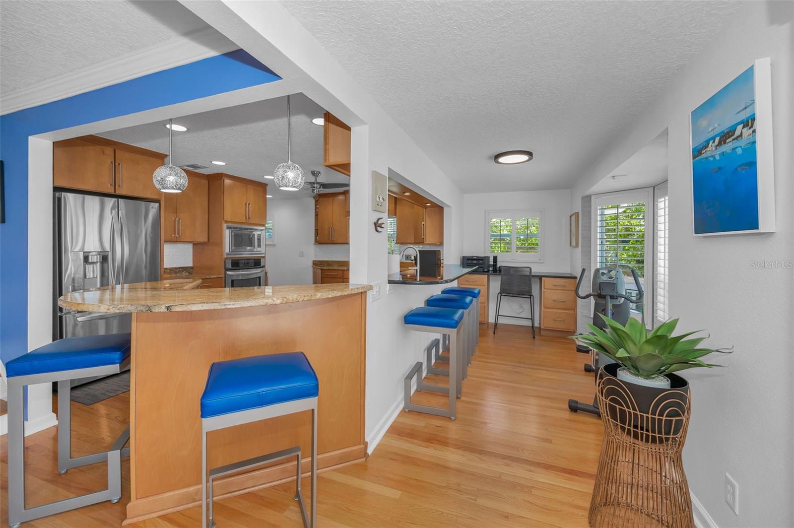 610 SHORE DR E, OLDSMAR, FL, 34677